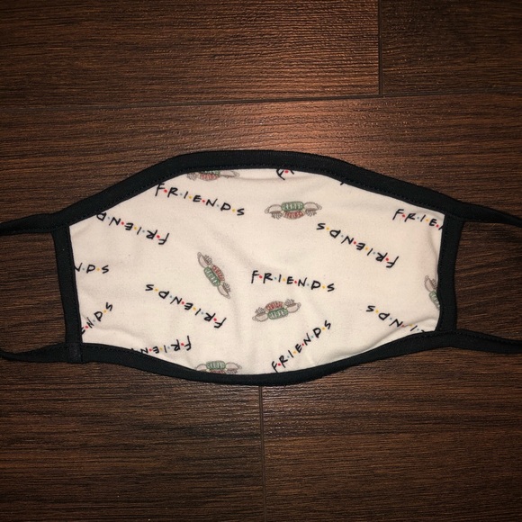 Adult facemasks - Picture 2 of 3